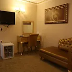 Golden Boutique Hotel