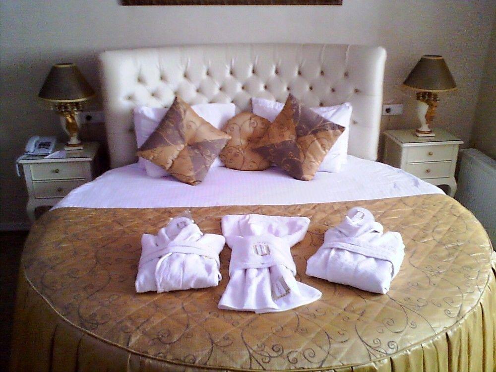Golden Boutique